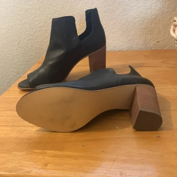 Steve Madden Black leather Ankle Boots with Block Heel - Picture 2 of 8